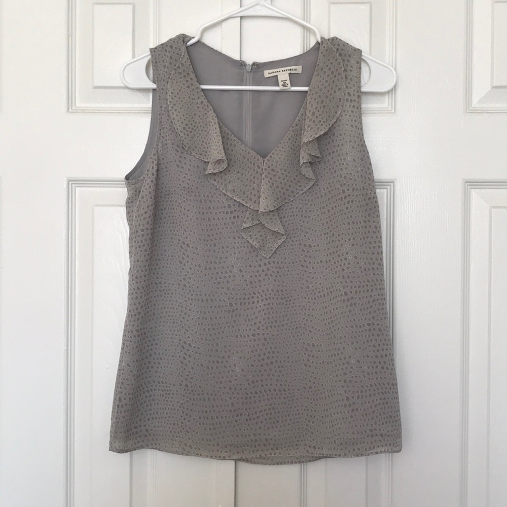 Banana Republic ruffled gray tank 4P